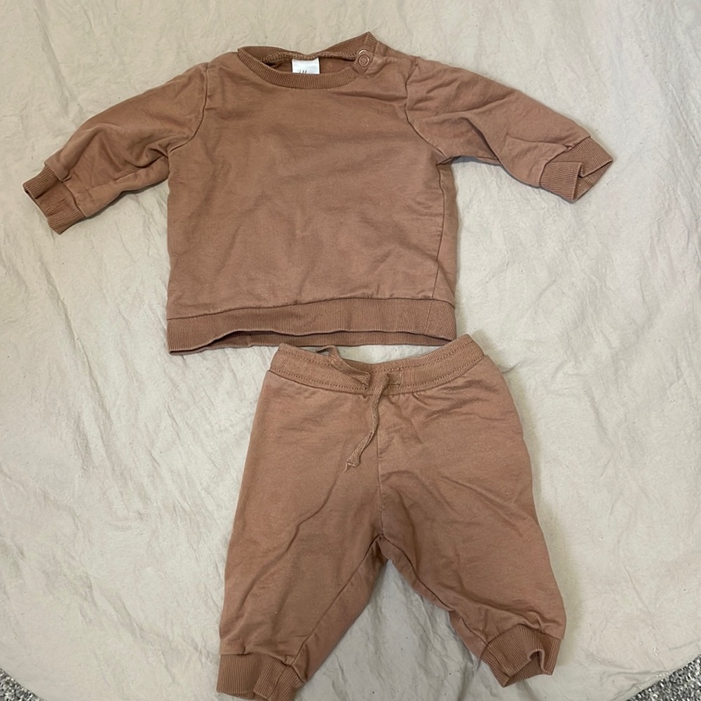 h&m baby jogger and shirt set, 3 months